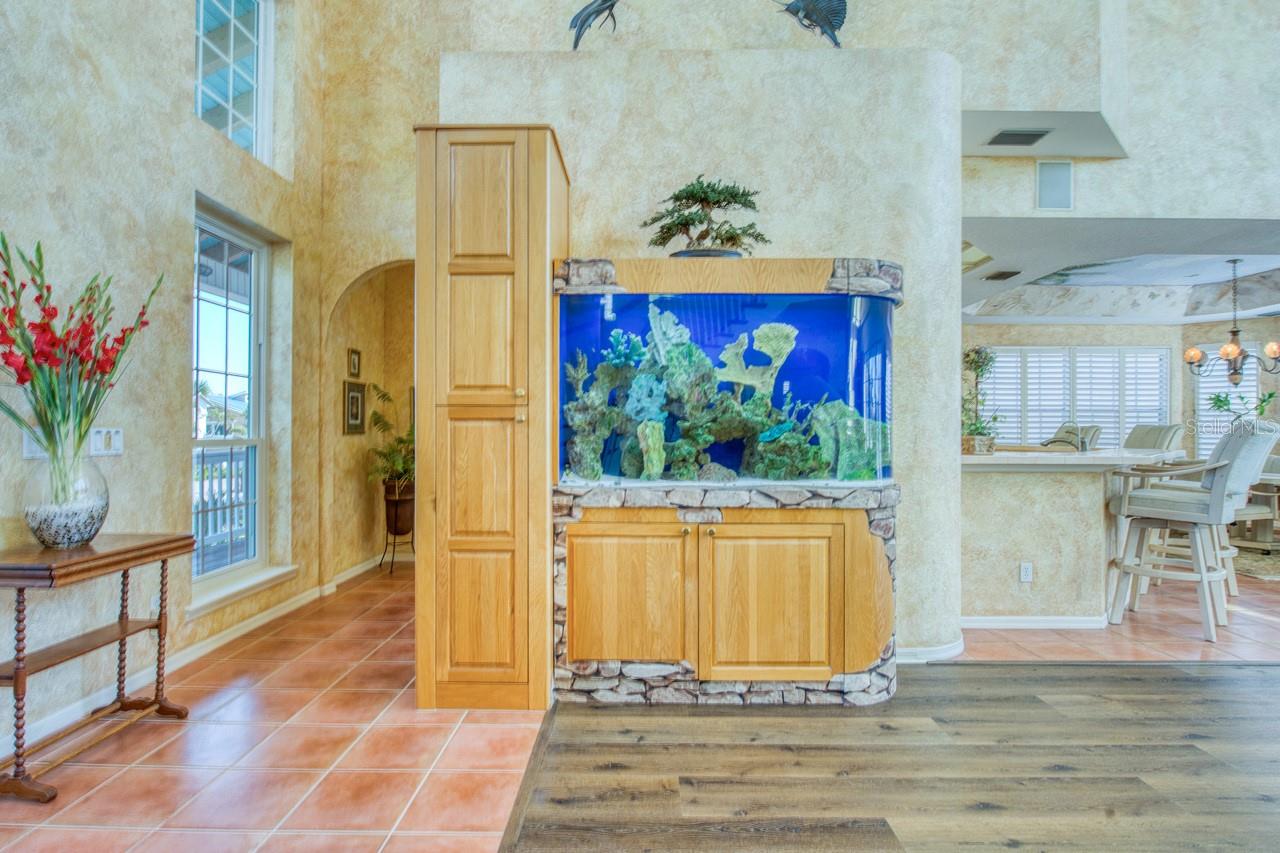 2829 SEABREEZE DR S, GULFPORT, FL, 33707