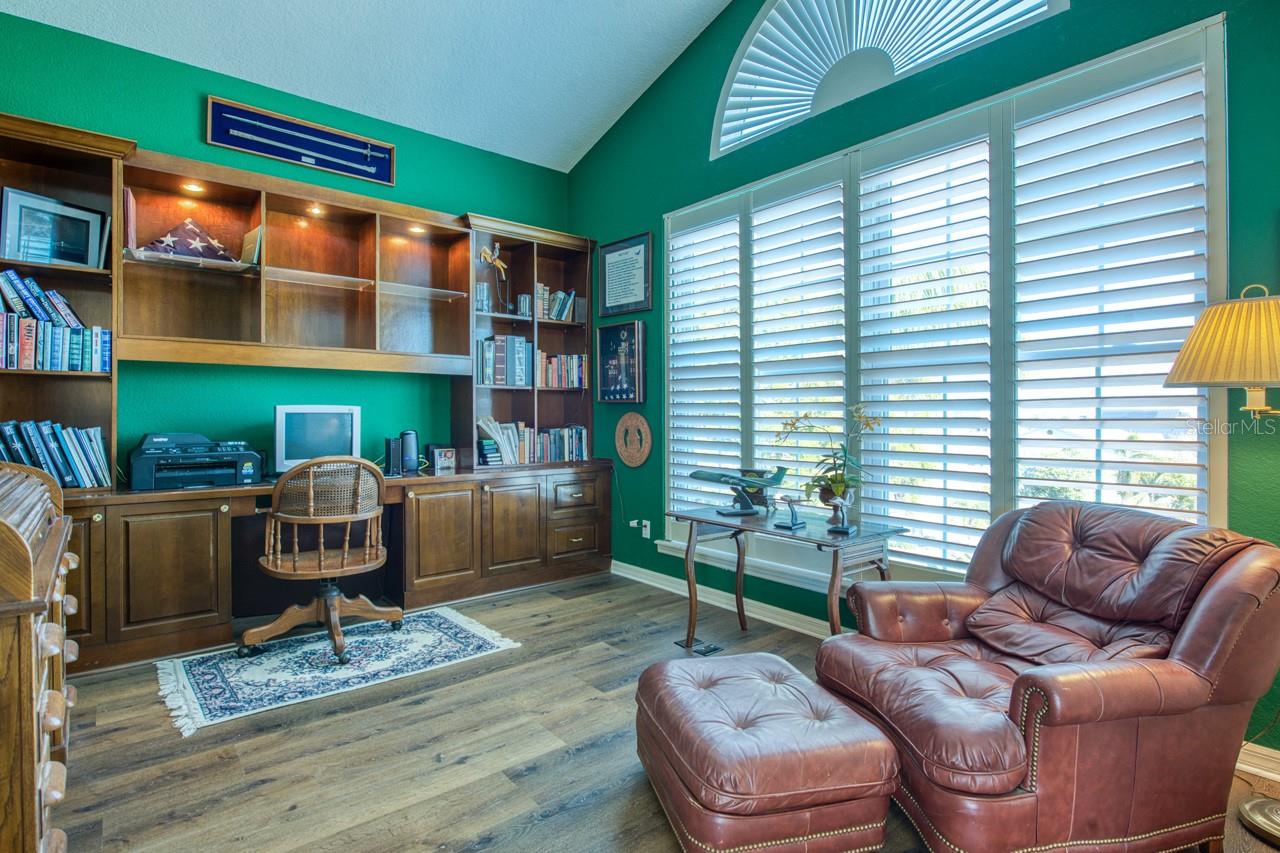 2829 SEABREEZE DR S, GULFPORT, FL, 33707