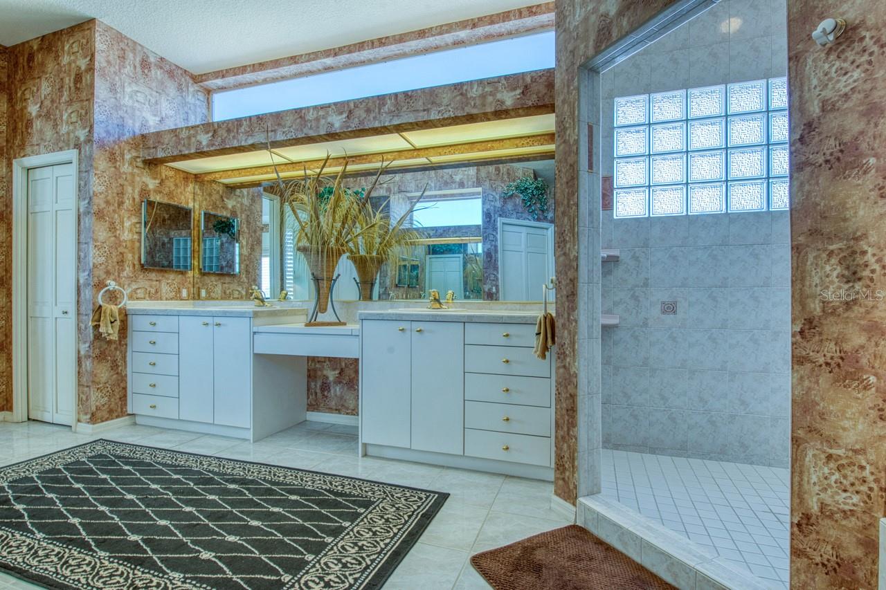 2829 SEABREEZE DR S, GULFPORT, FL, 33707