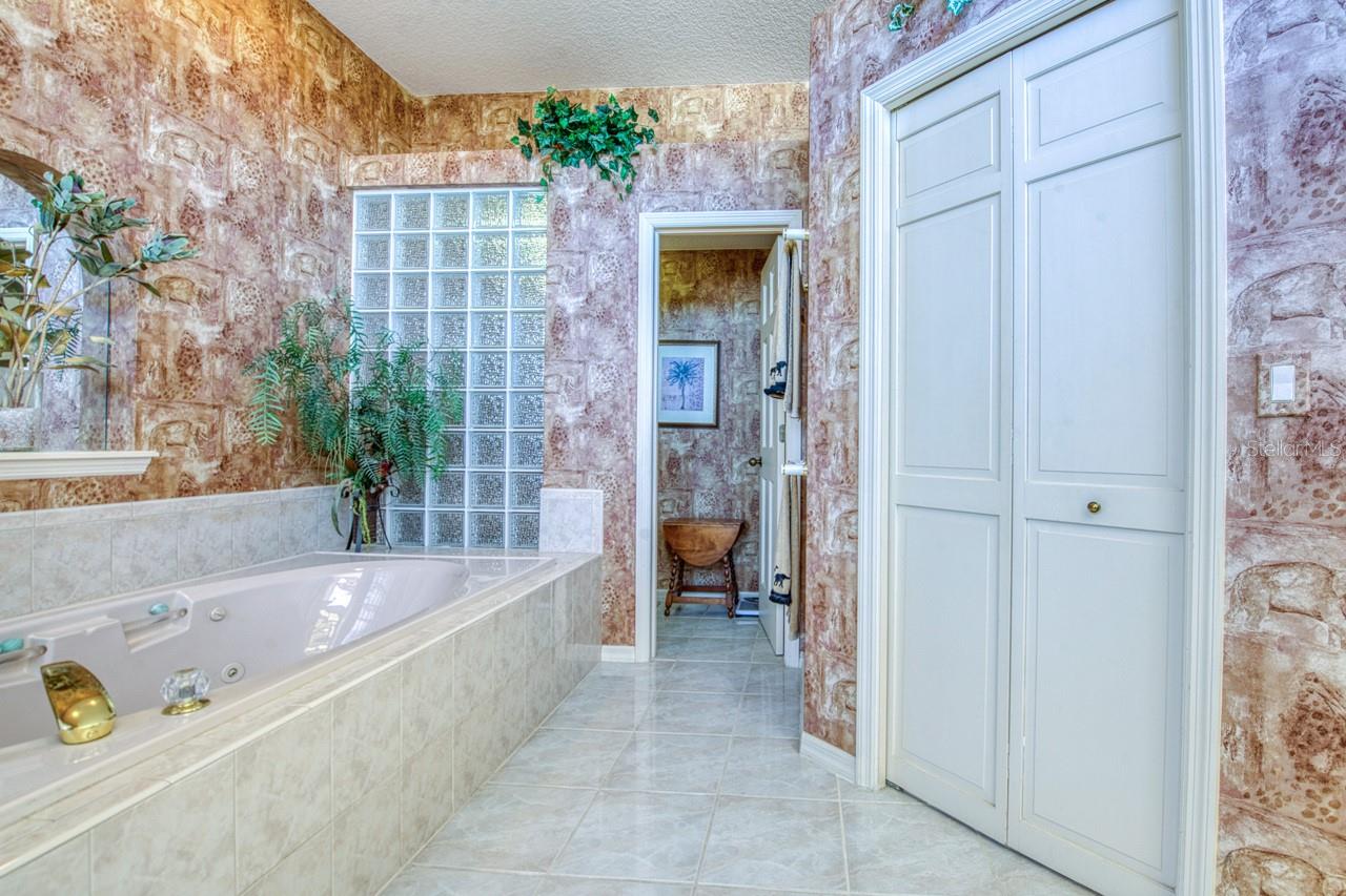 2829 SEABREEZE DR S, GULFPORT, FL, 33707