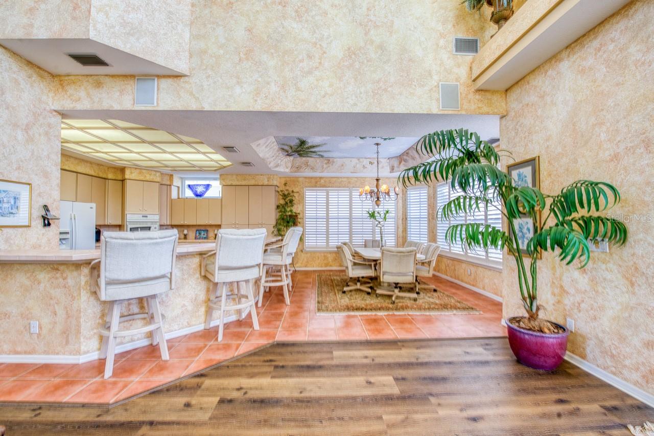 2829 SEABREEZE DR S, GULFPORT, FL, 33707