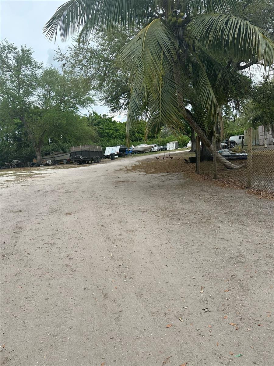 LOXAHATCHEE, FL, 33470