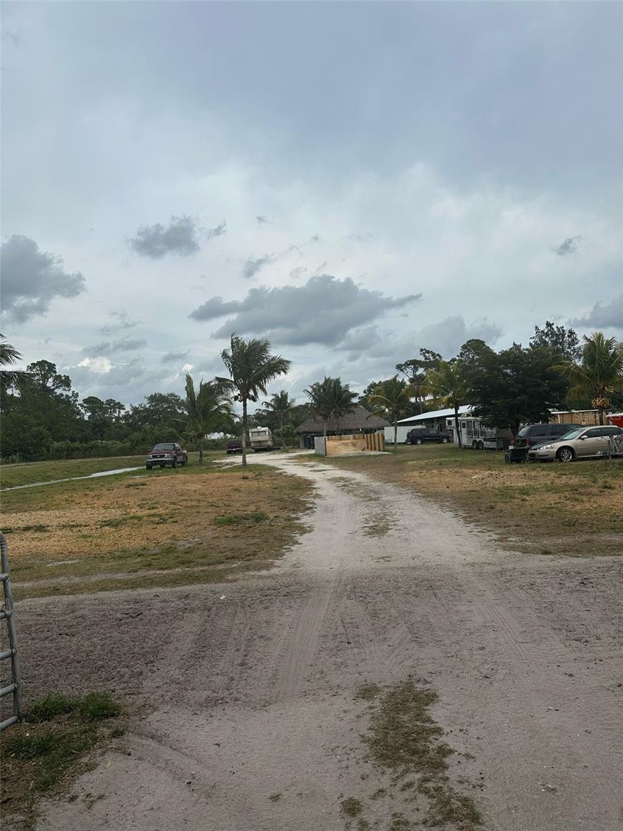 LOXAHATCHEE, FL, 33470
