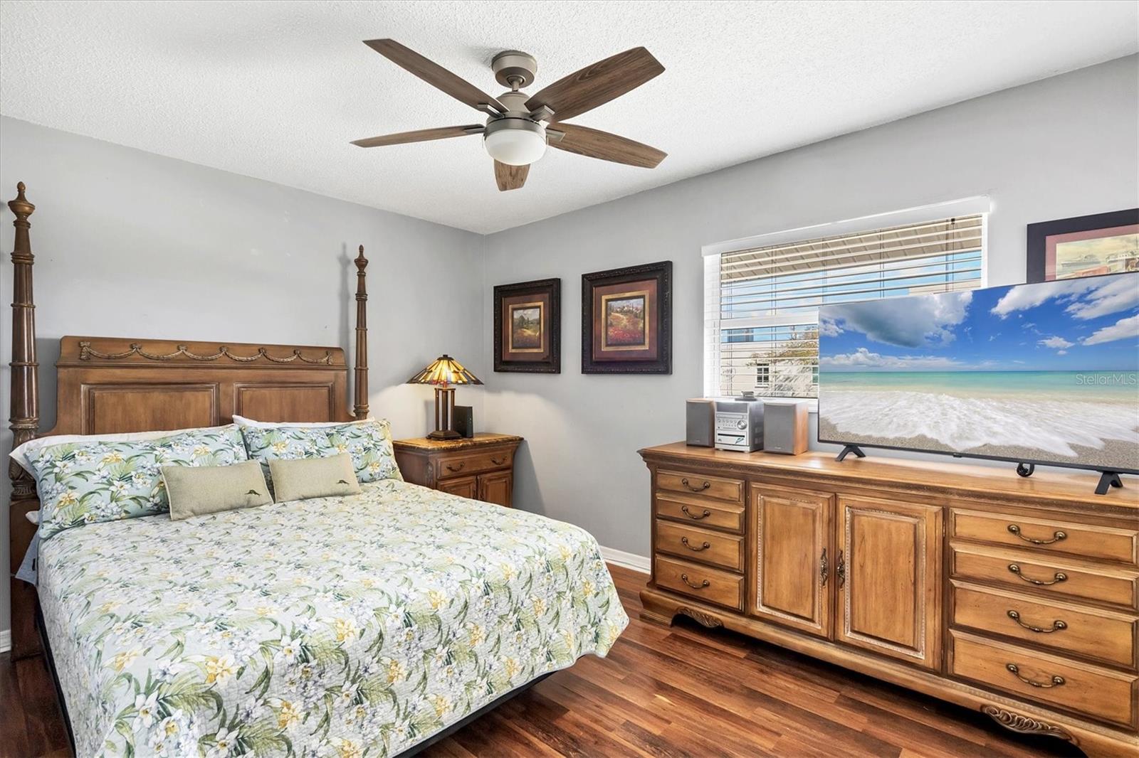 1501 BEACH DR SE, ST PETERSBURG, FL, 33701