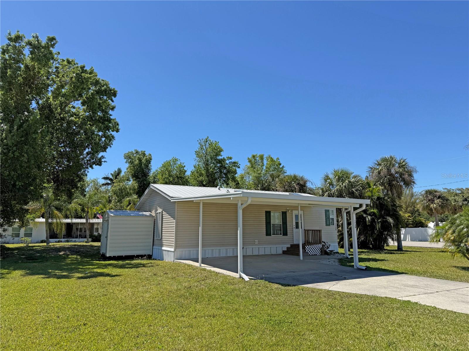 1739 GRIFFITH AVE, PUNTA GORDA, FL, 33982