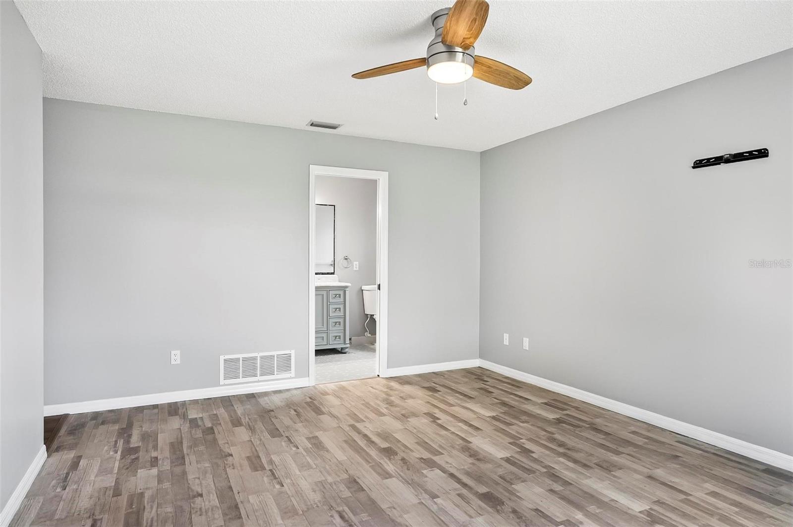 45 FLEETWOOD DR, PALM COAST, FL, 32137