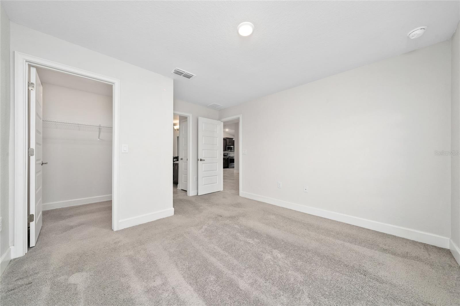 1053 CITRUS LANDING BLVD, DAVENPORT, FL, 33837