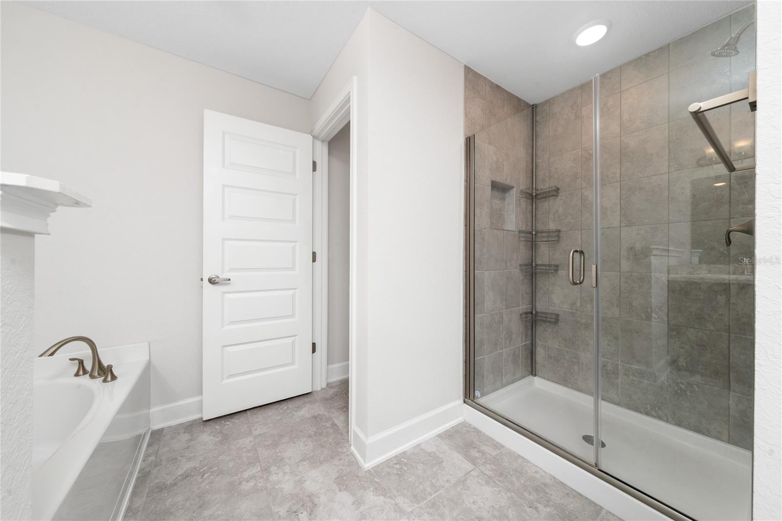 1053 CITRUS LANDING BLVD, DAVENPORT, FL, 33837