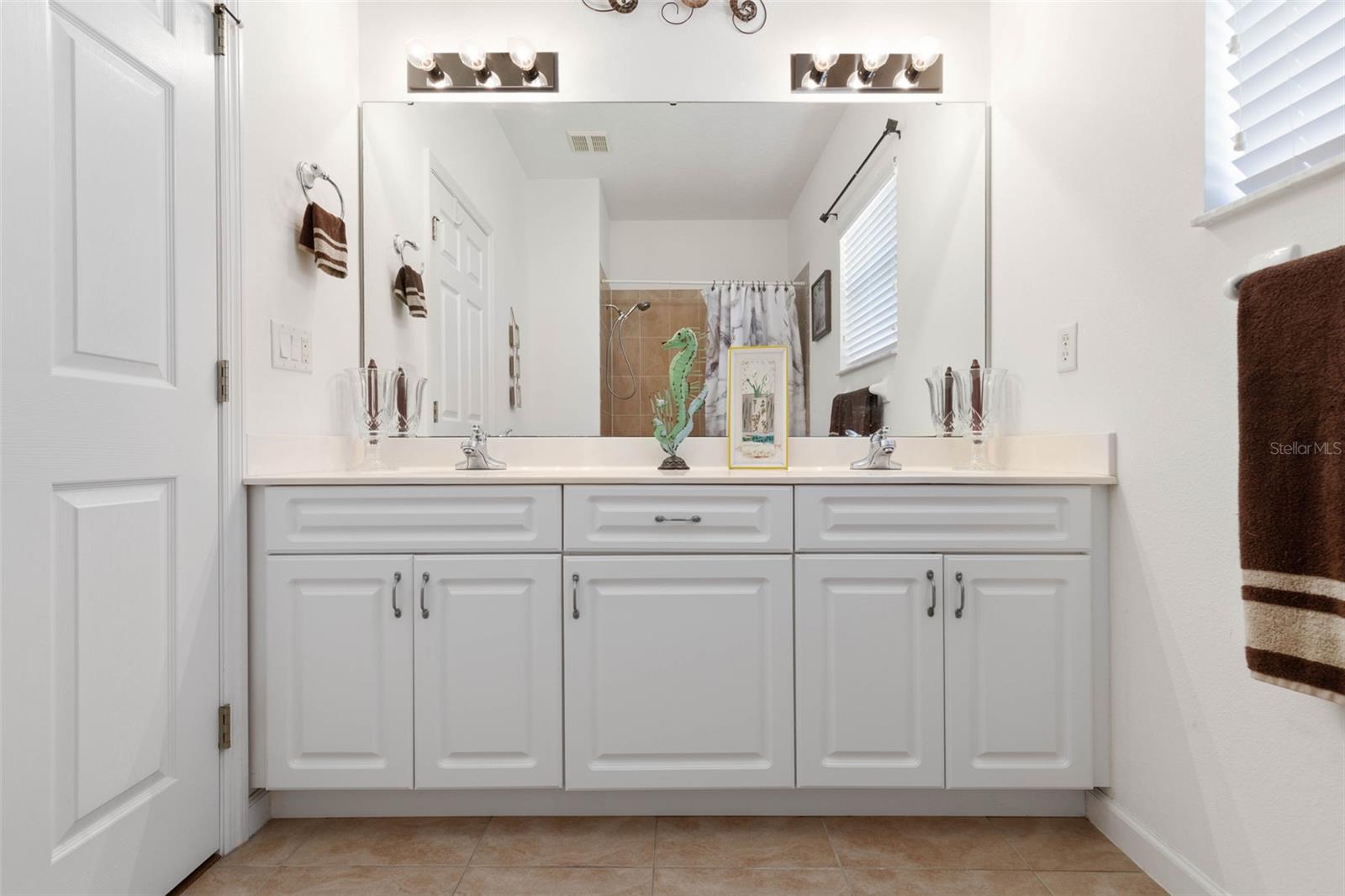 50 E DIAMOND DR, PALM COAST, FL, 32164