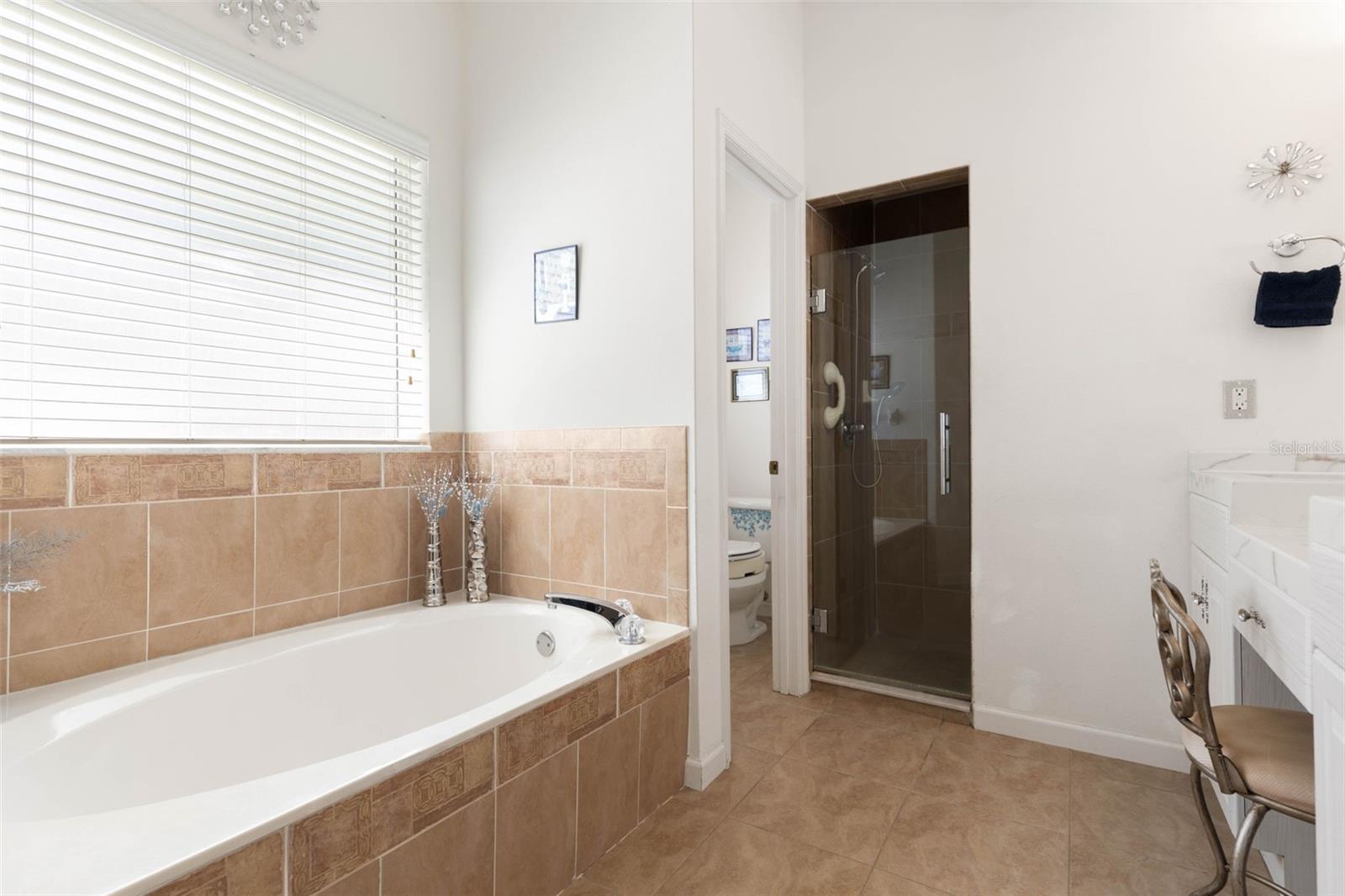 50 E DIAMOND DR, PALM COAST, FL, 32164