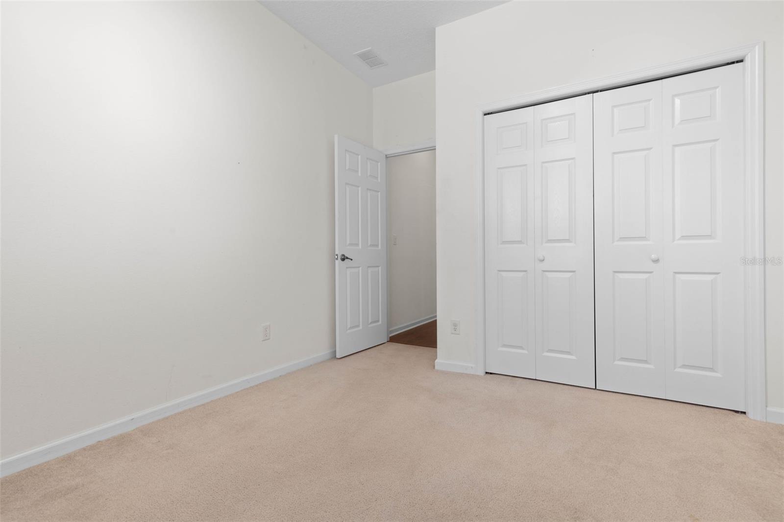 50 E DIAMOND DR, PALM COAST, FL, 32164