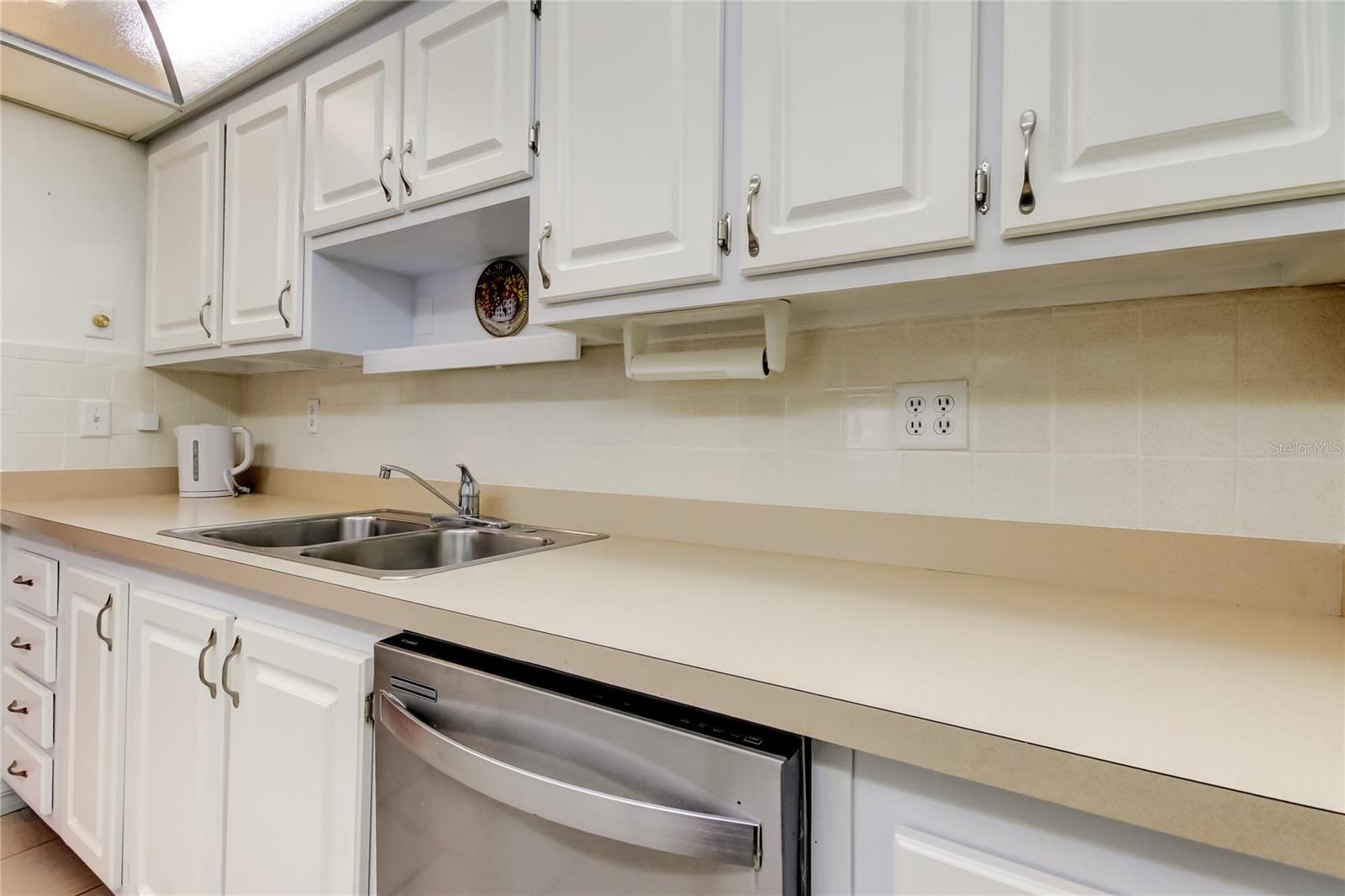 1727 BELLEAIR FOREST DR #A, BELLEAIR, FL, 33756