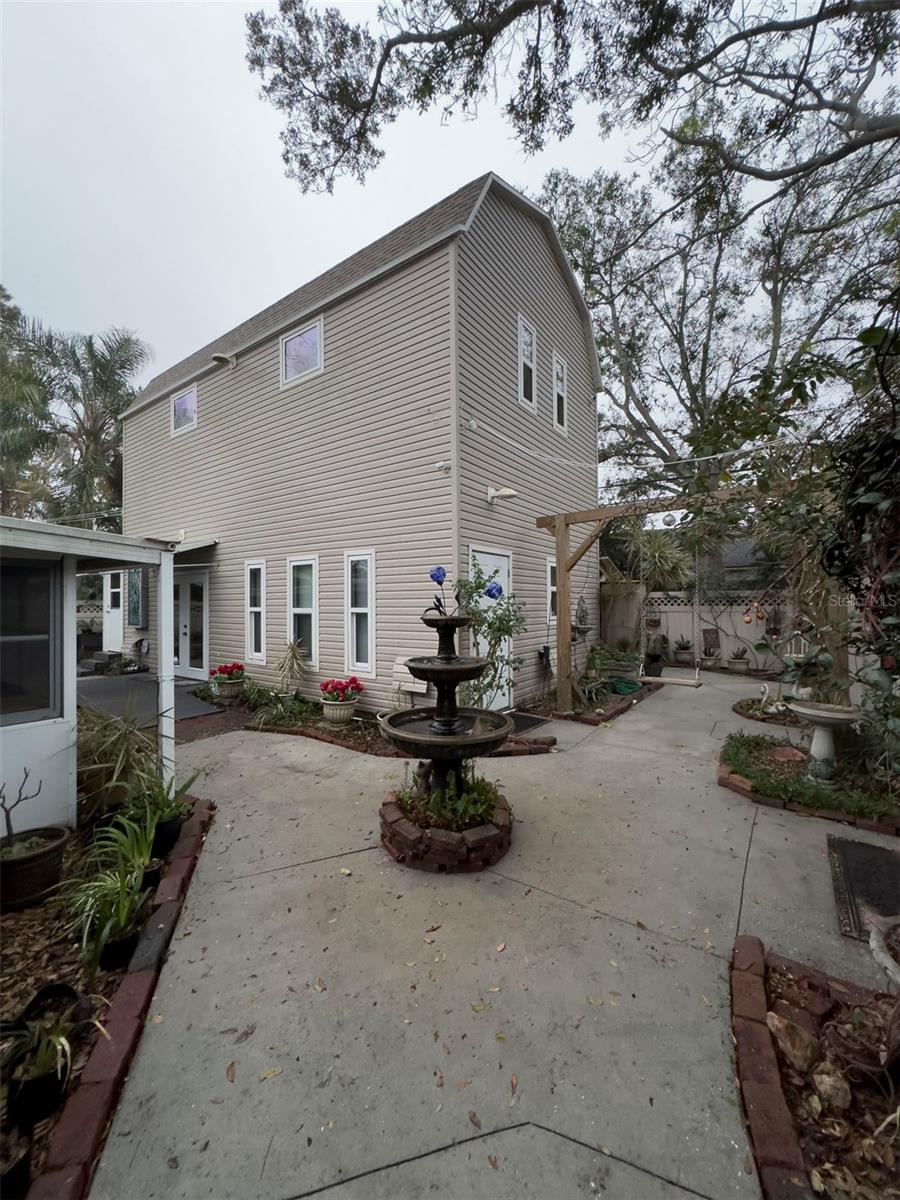 6166 9TH AVE N, ST PETERSBURG, FL, 33710