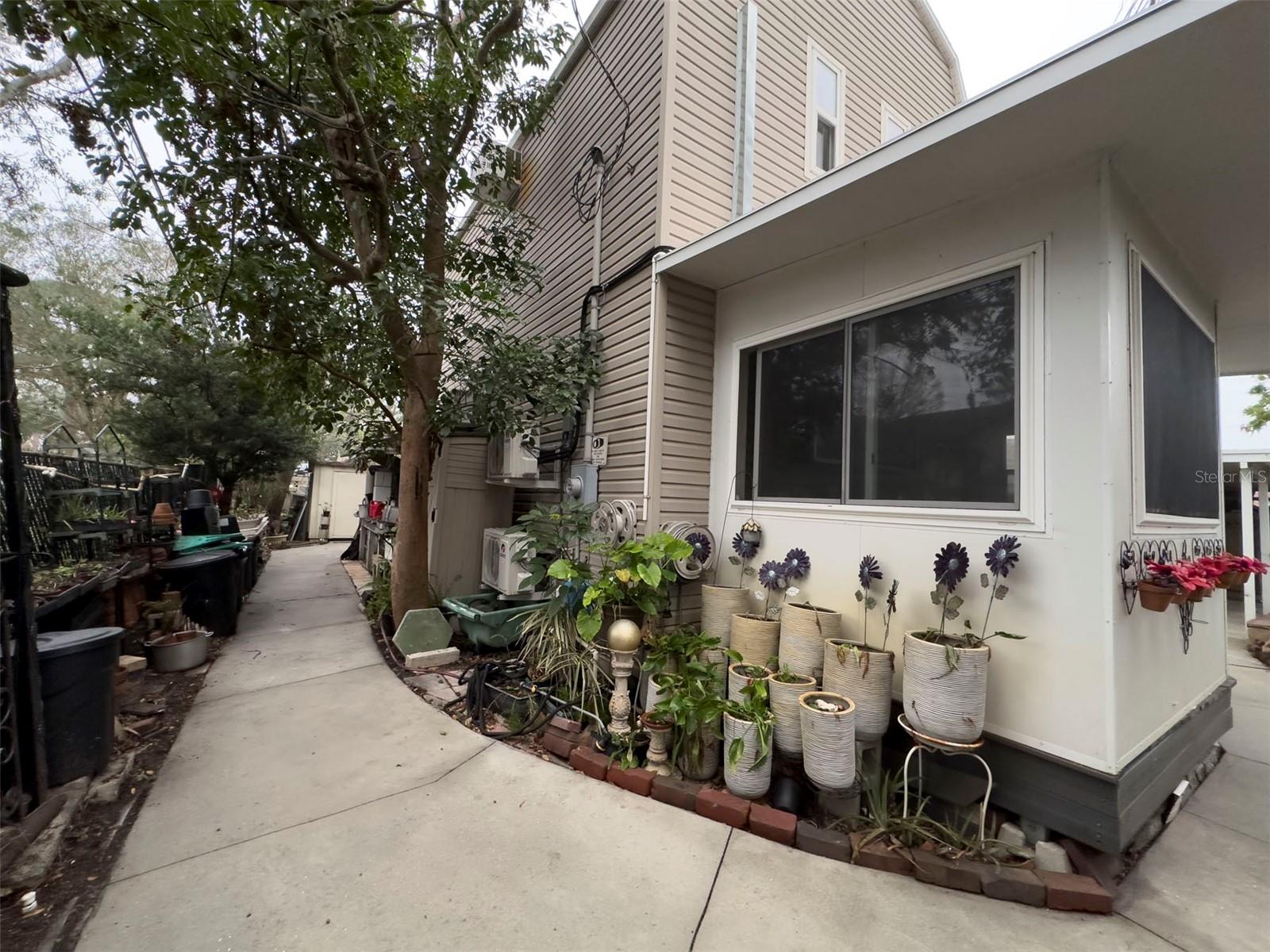 6166 9TH AVE N, ST PETERSBURG, FL, 33710