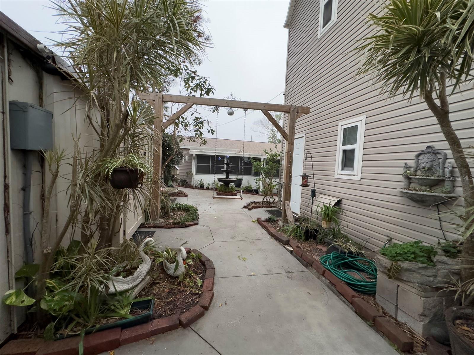 6166 9TH AVE N, ST PETERSBURG, FL, 33710