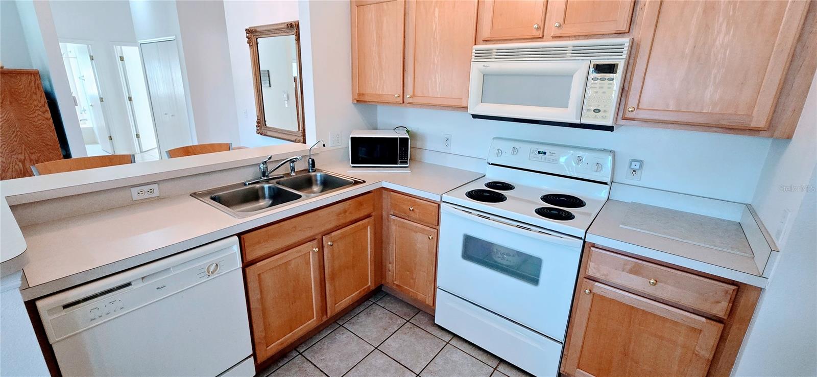 300 FALLING WATER DR, POINCIANA, FL, 34759