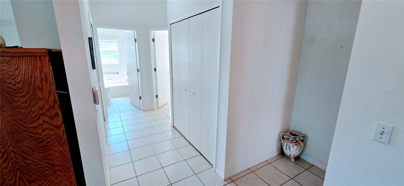 300 FALLING WATER DR, POINCIANA, FL, 34759