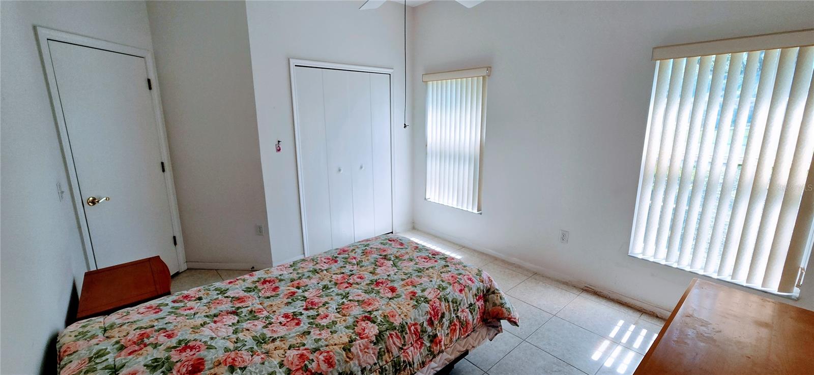 300 FALLING WATER DR, POINCIANA, FL, 34759