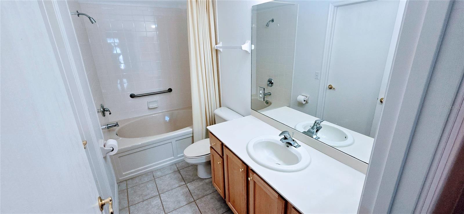 300 FALLING WATER DR, POINCIANA, FL, 34759
