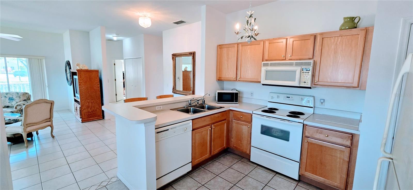 300 FALLING WATER DR, POINCIANA, FL, 34759
