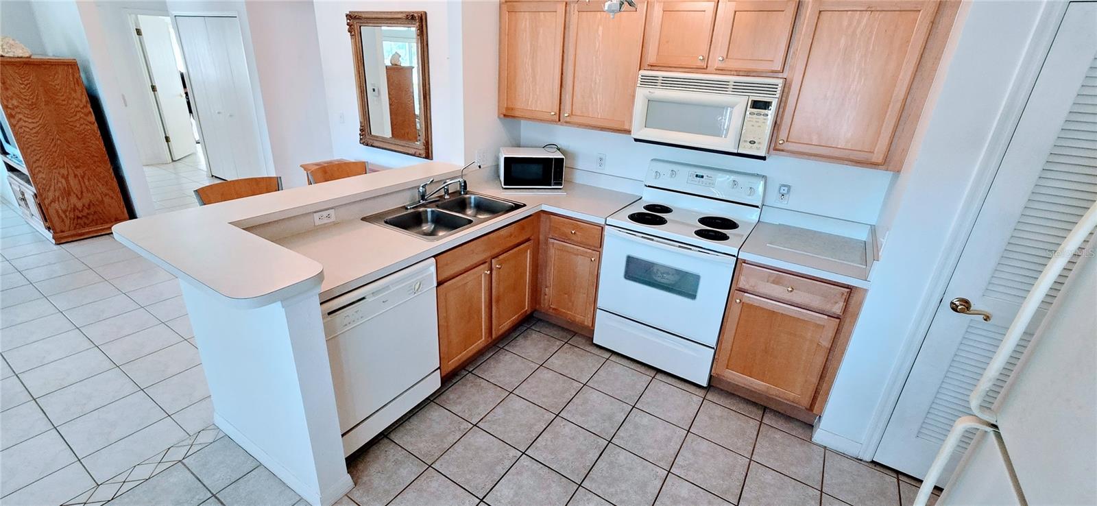 300 FALLING WATER DR, POINCIANA, FL, 34759