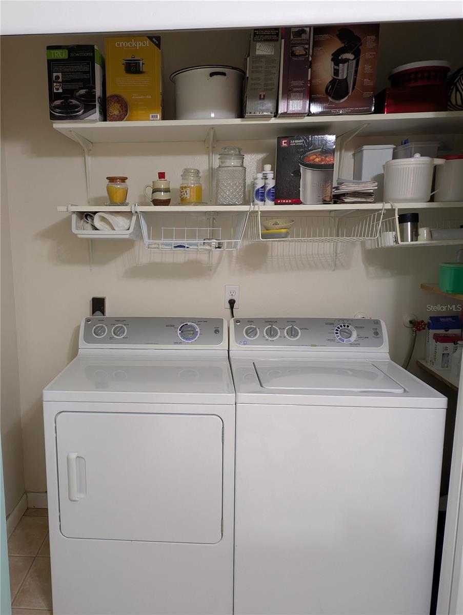 9208 37TH ST N, PINELLAS PARK, FL, 33782