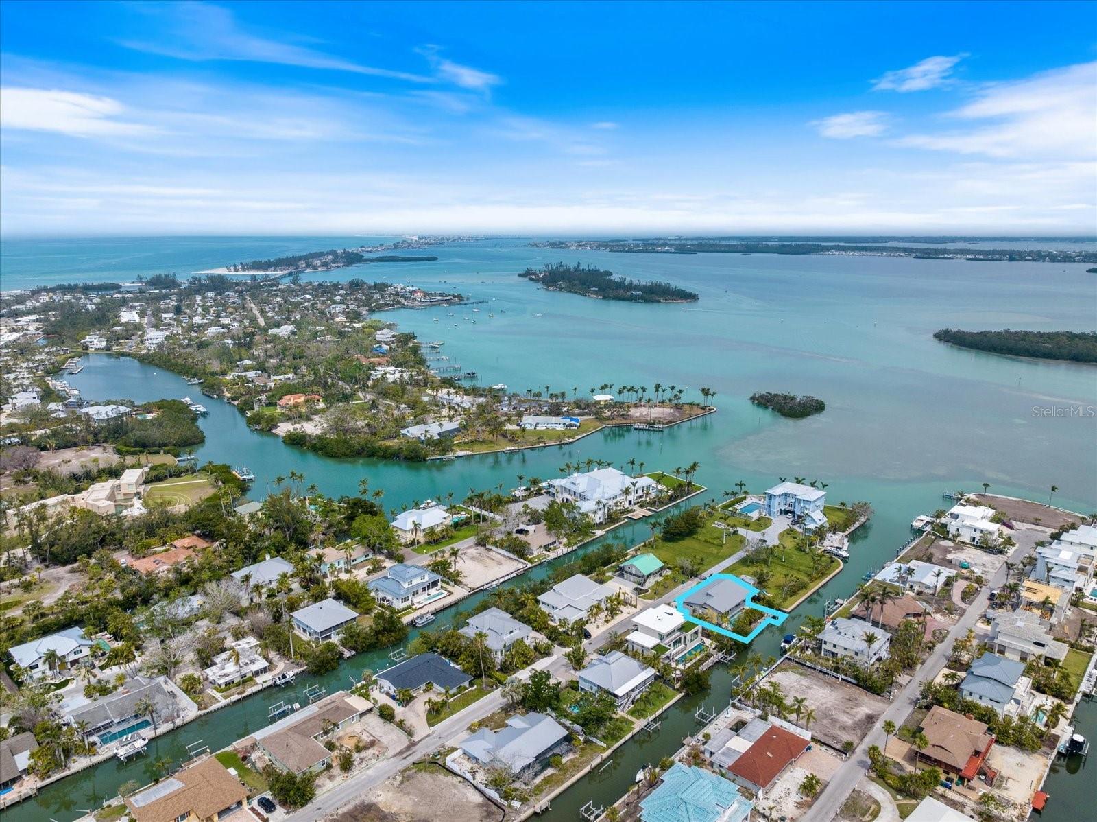 600 DE NARVAEZ DR, LONGBOAT KEY, FL, 34228
