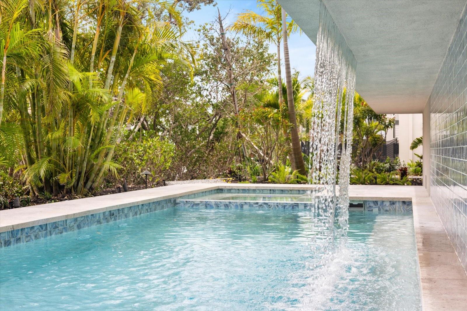 600 DE NARVAEZ DR, LONGBOAT KEY, FL, 34228