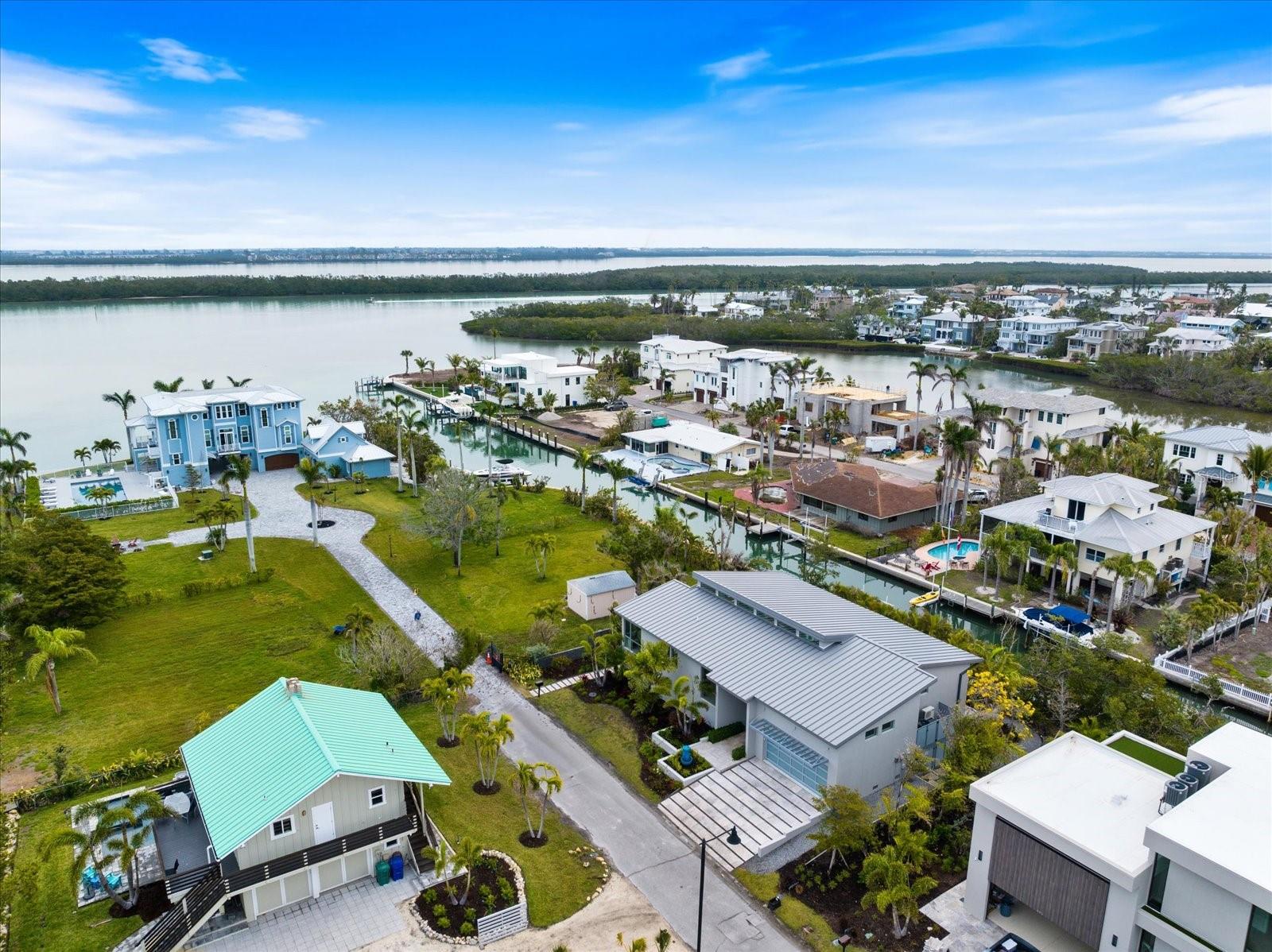 600 DE NARVAEZ DR, LONGBOAT KEY, FL, 34228