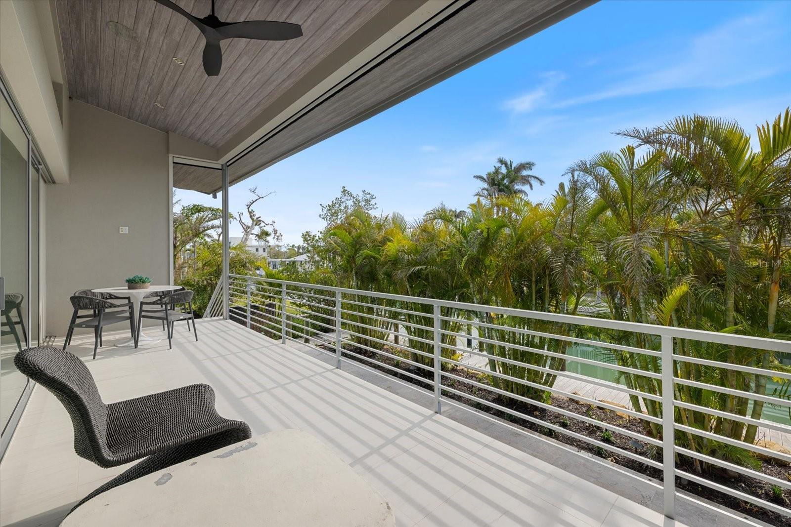 600 DE NARVAEZ DR, LONGBOAT KEY, FL, 34228