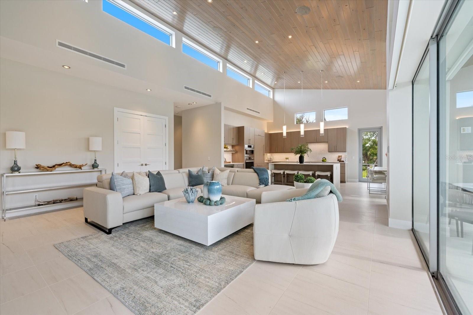 600 DE NARVAEZ DR, LONGBOAT KEY, FL, 34228