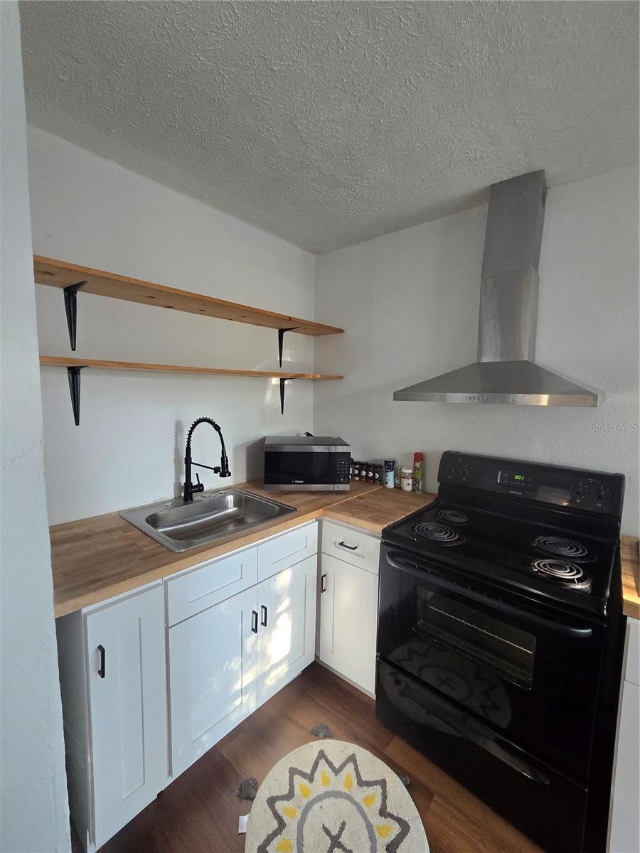 UCETA HEIGHTS, TAMPA, FL, 33619