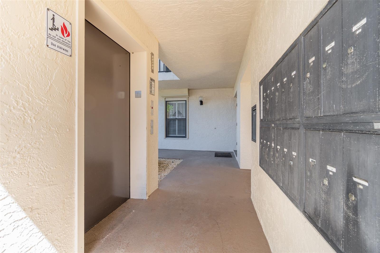 6979 WINKLER RD #315, FORT MYERS, FL, 33919