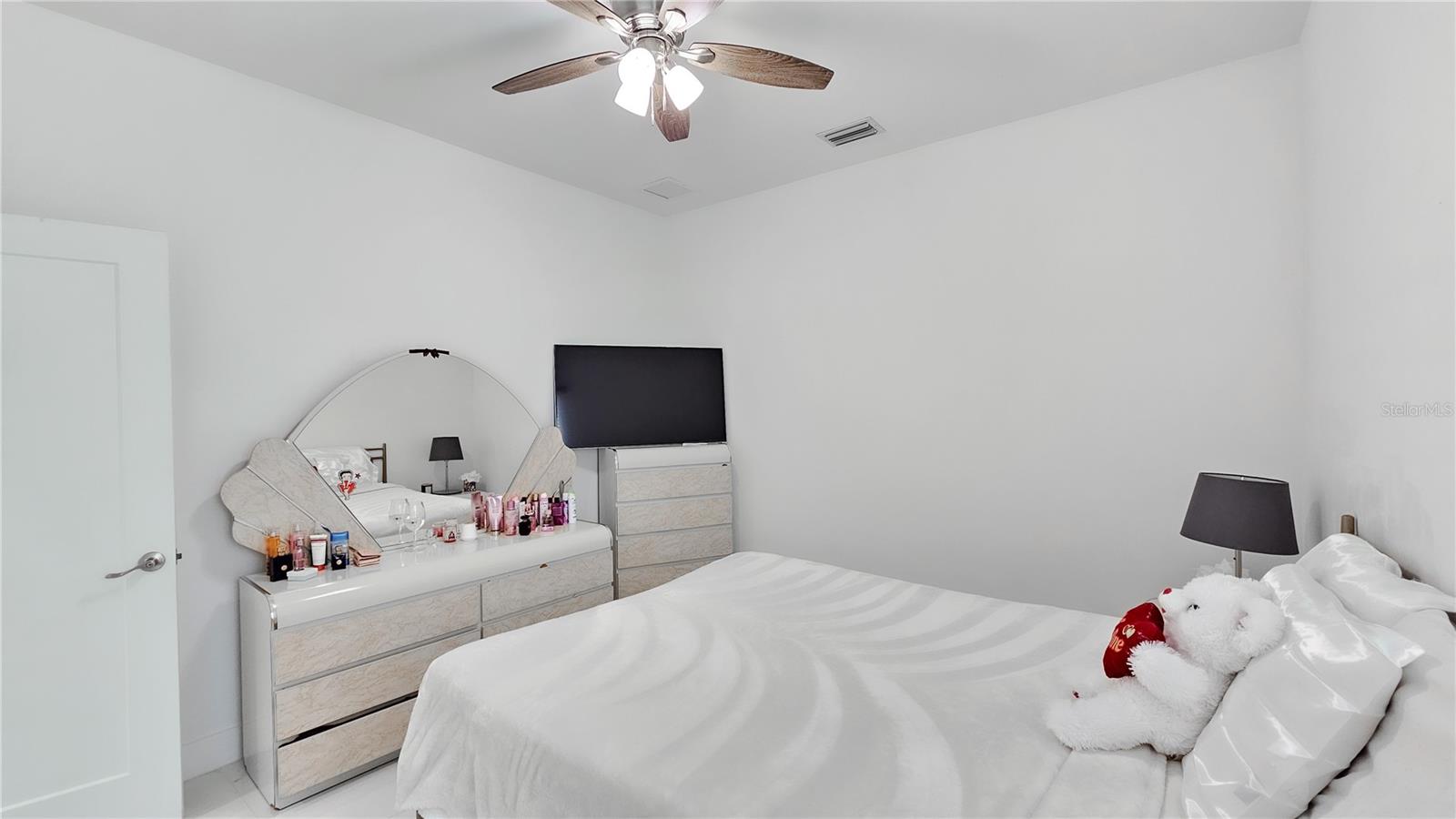 1162 HELEN AVE S, LEHIGH ACRES, FL, 33974