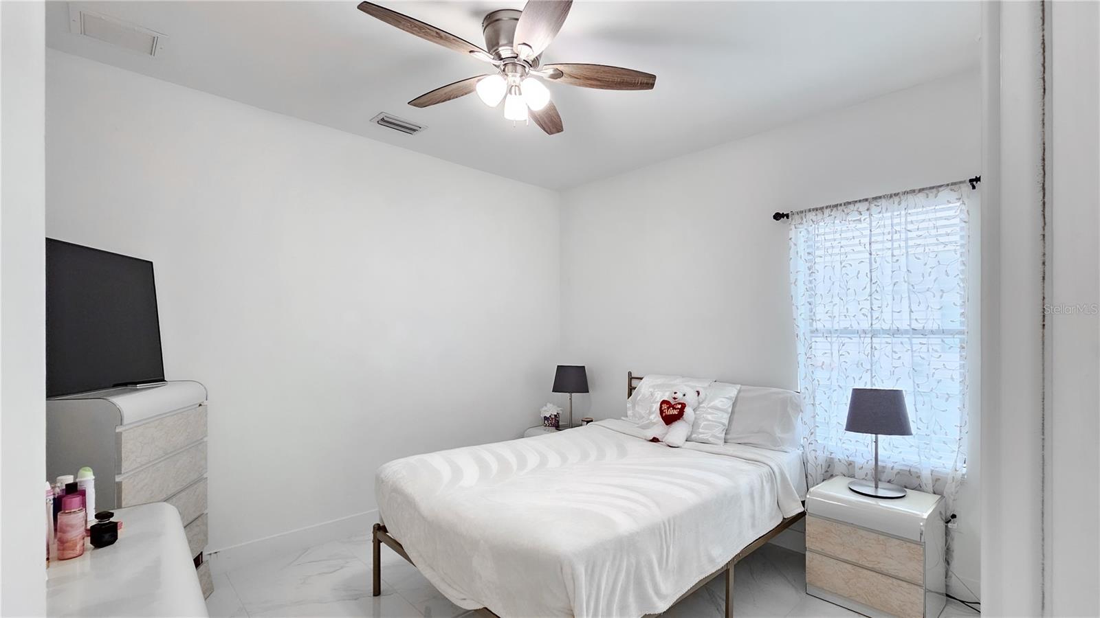 1162 HELEN AVE S, LEHIGH ACRES, FL, 33974
