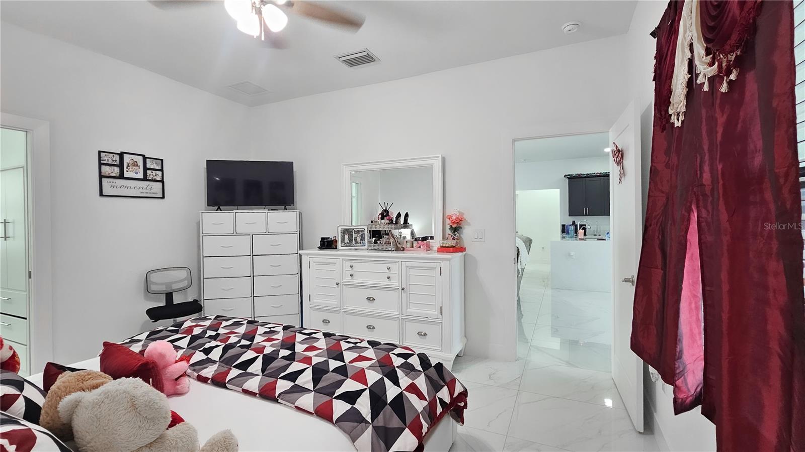 1162 HELEN AVE S, LEHIGH ACRES, FL, 33974