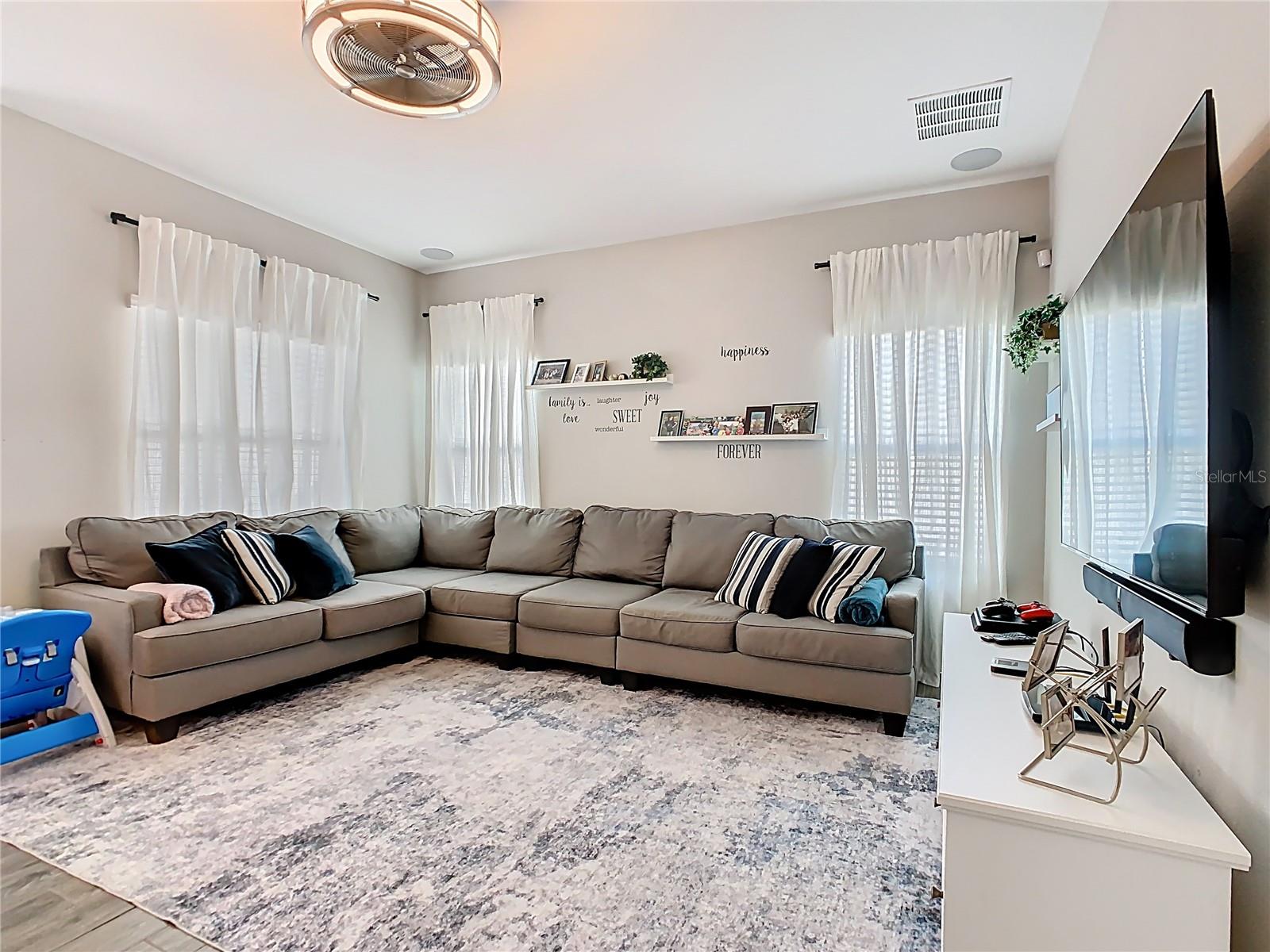 372 MEADOW POINTE DR, HAINES CITY, FL, 33844