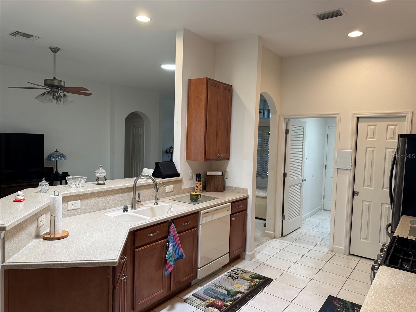 8165 BRIDGEPORT BAY CIR, MOUNT DORA, FL, 32757