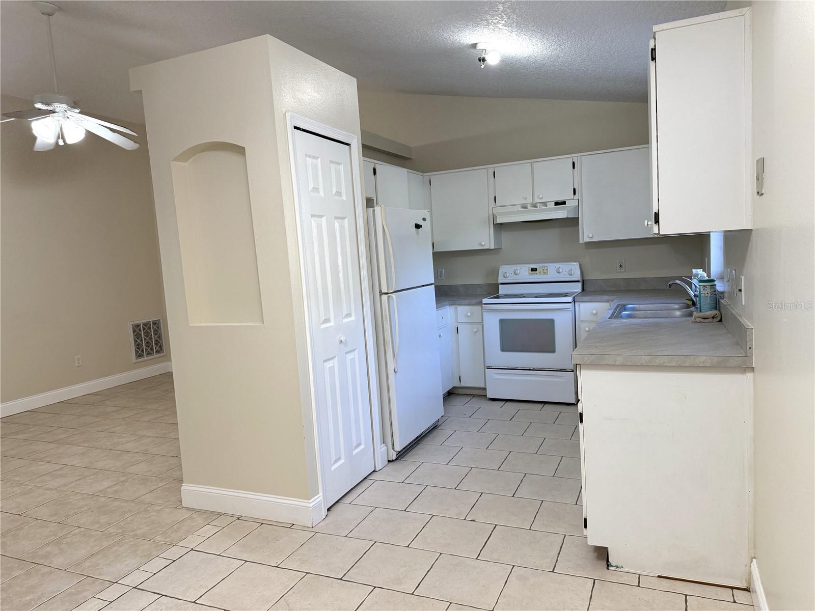 1115 NAPLES DR, ORLANDO, FL, 32804