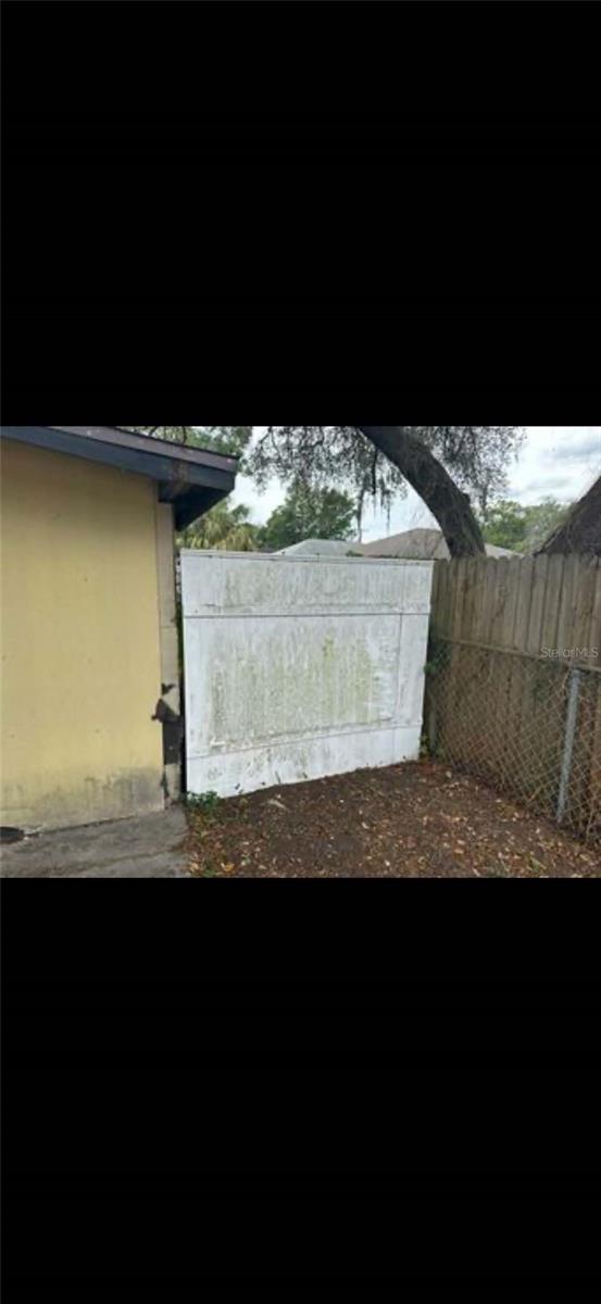 606 W YUKON ST, TAMPA, FL, 33604