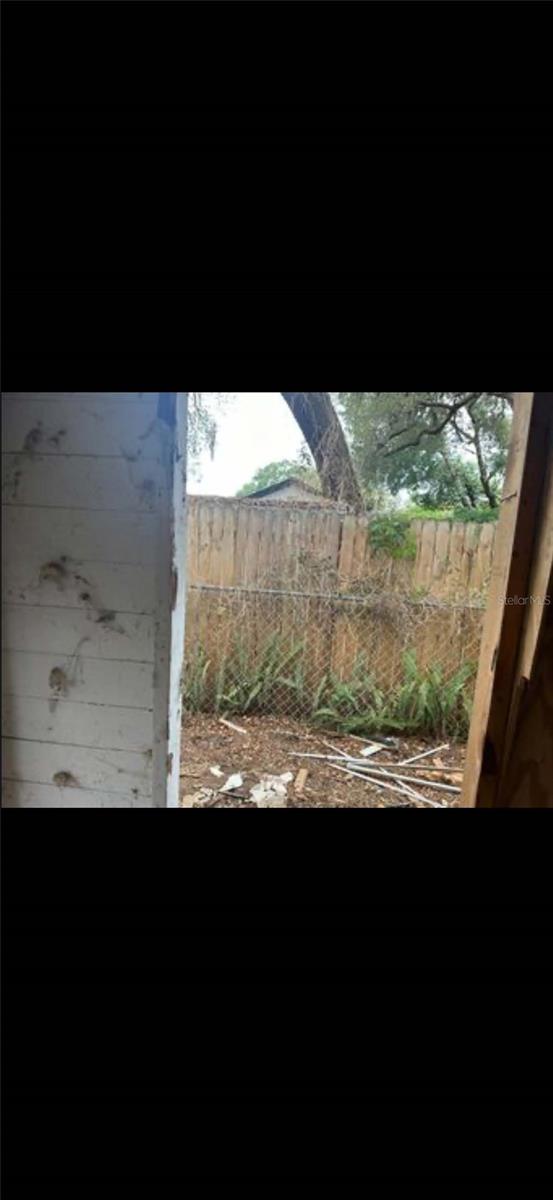 606 W YUKON ST, TAMPA, FL, 33604