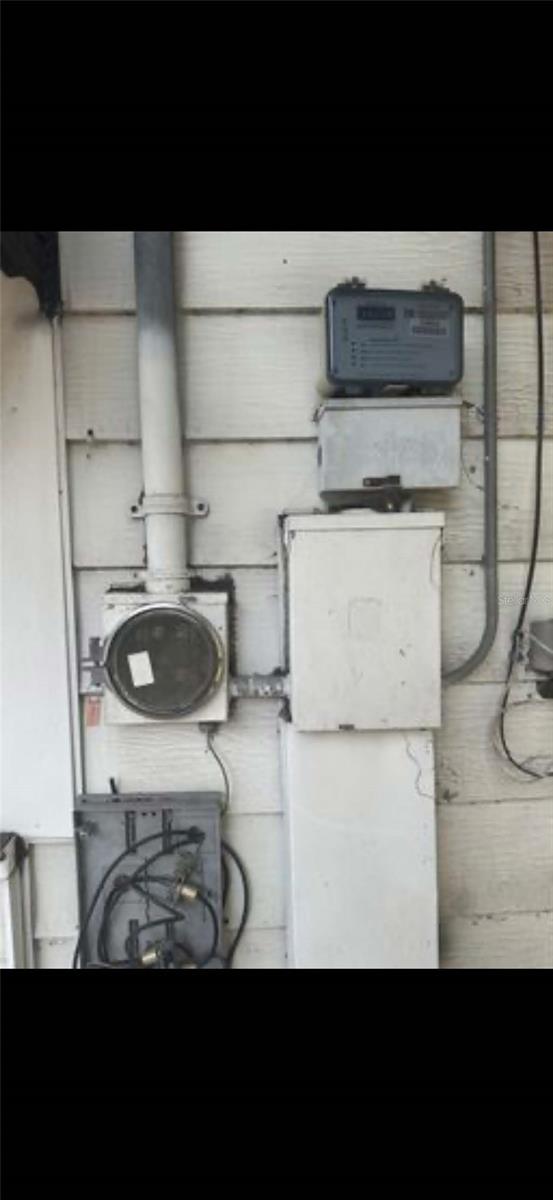 606 W YUKON ST, TAMPA, FL, 33604