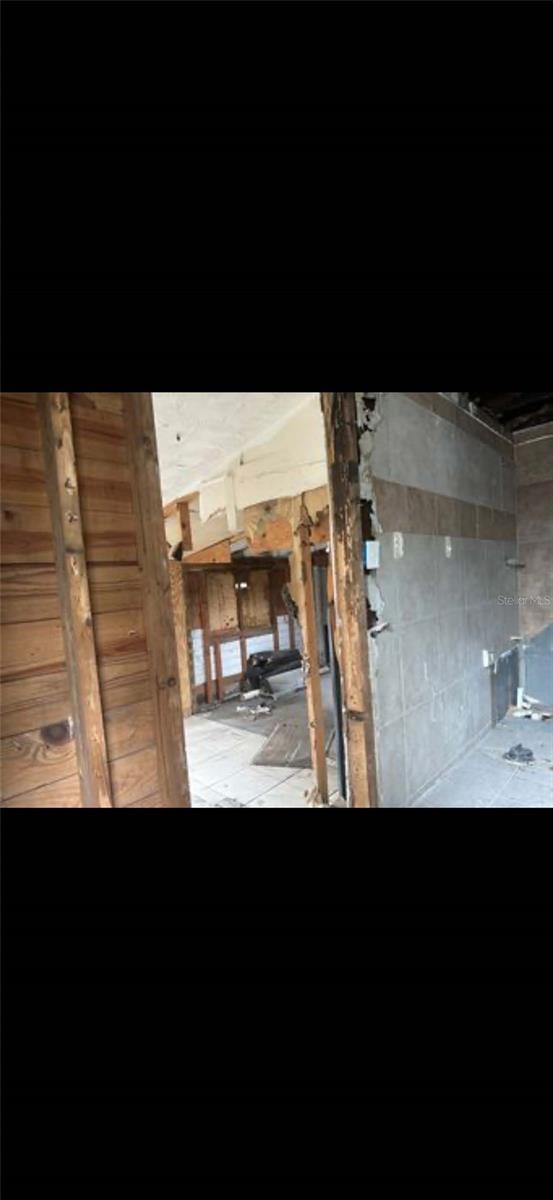 606 W YUKON ST, TAMPA, FL, 33604