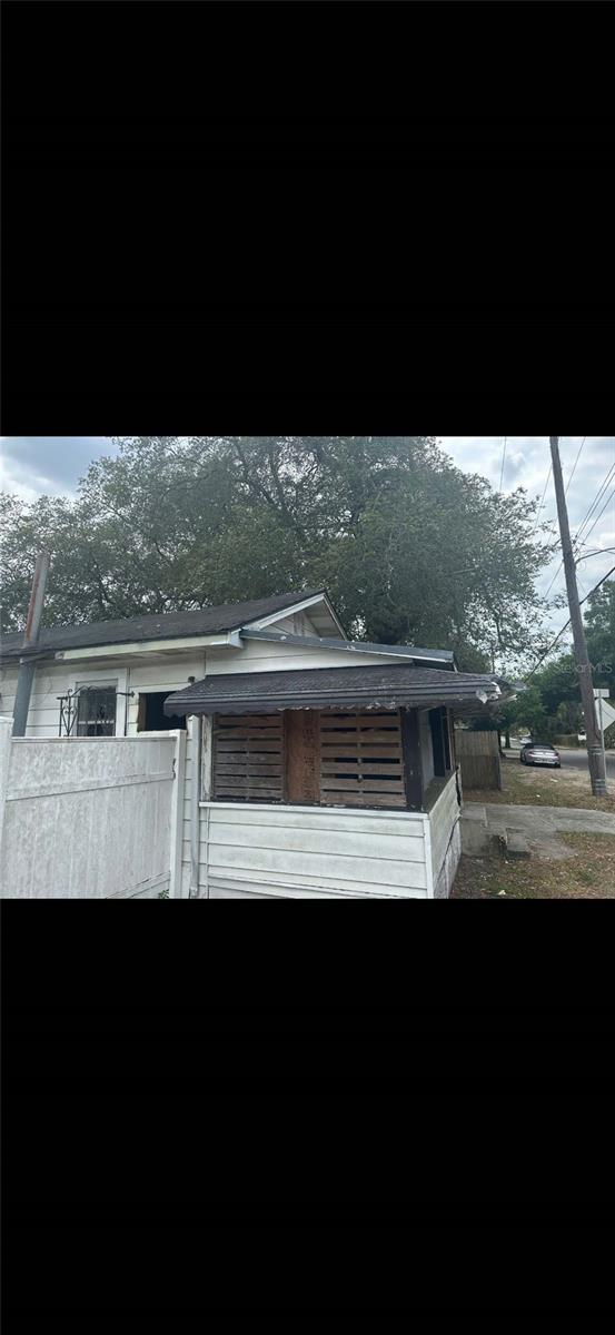 606 W YUKON ST, TAMPA, FL, 33604