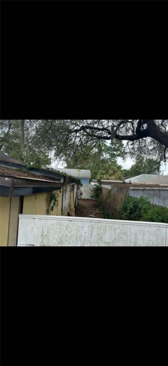 606 W YUKON ST, TAMPA, FL, 33604