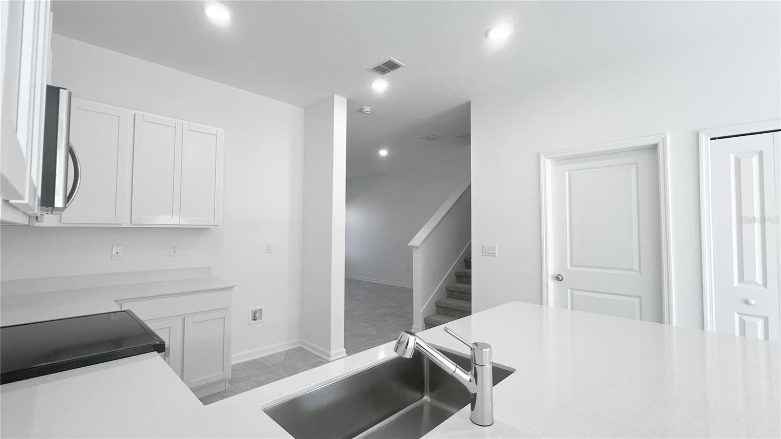 2562 SKYLINE LOOP, KISSIMMEE, FL, 34758