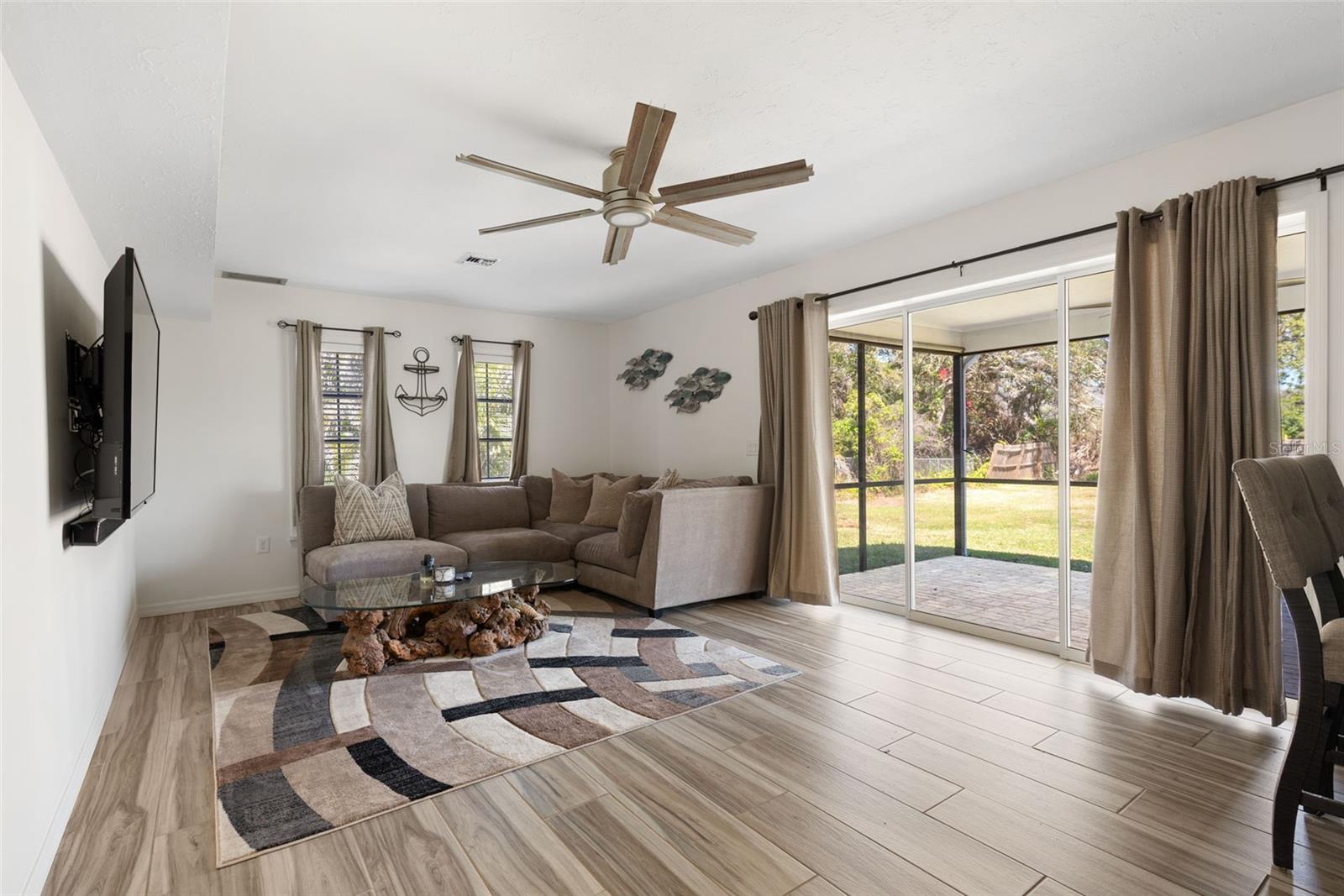 1104 LARCHMONT DR, ENGLEWOOD, FL, 34223
