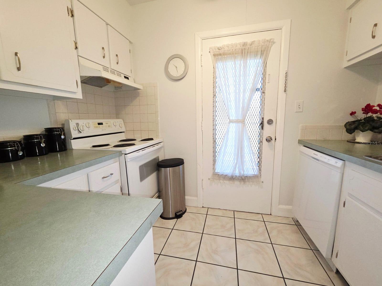 1600 W LAKE PARKER DR #D5, LAKELAND, FL, 33805