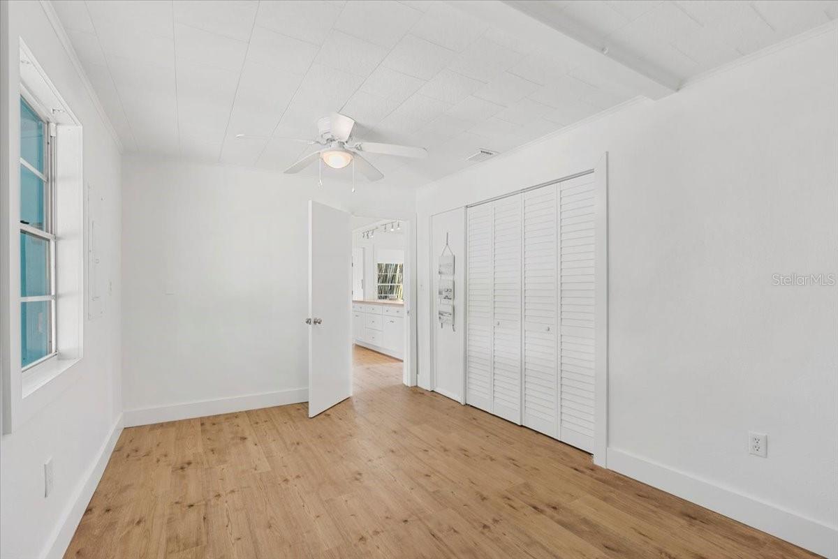 6737 LINCOLN RD, BRADENTON, FL, 34203