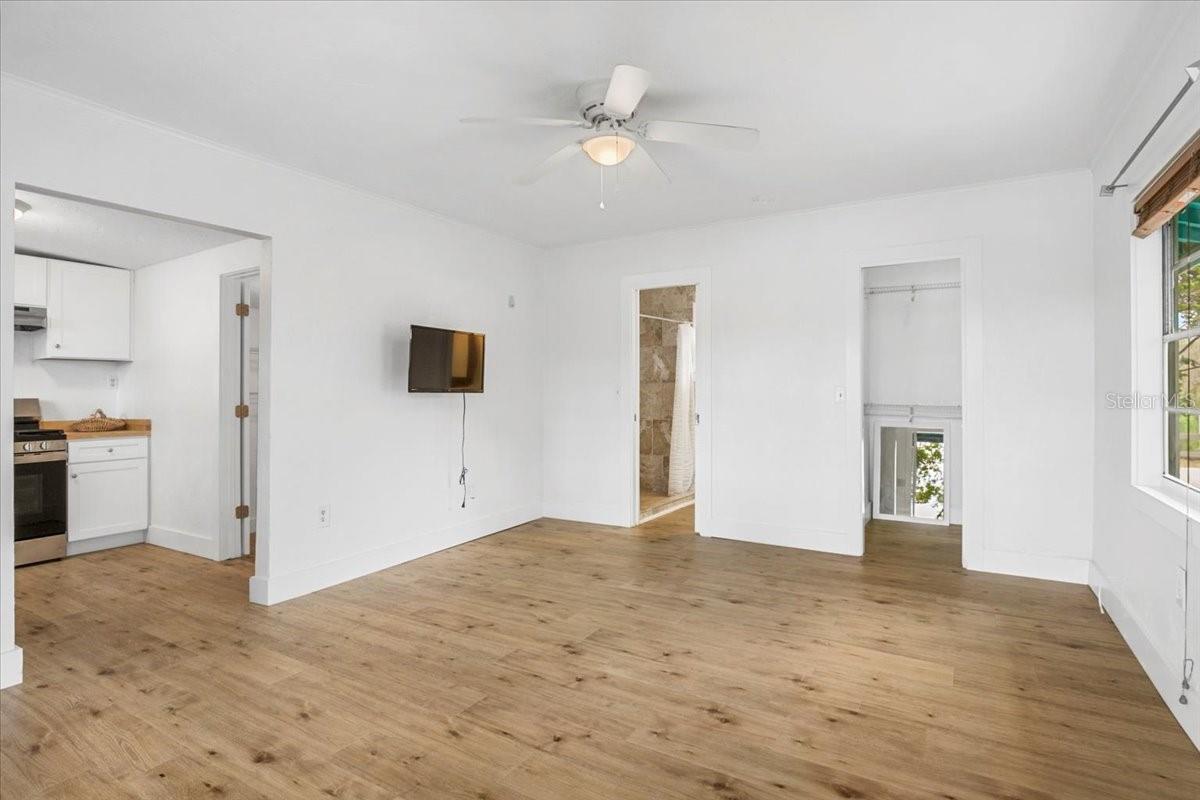 6737 LINCOLN RD, BRADENTON, FL, 34203
